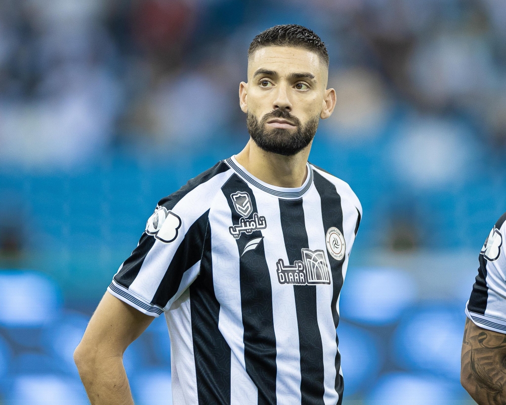 عاجل.. رد حاسم من مدرب الشباب على مصير كاراسكو 