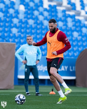 كريم بنزيما بتدريبات الهلال
