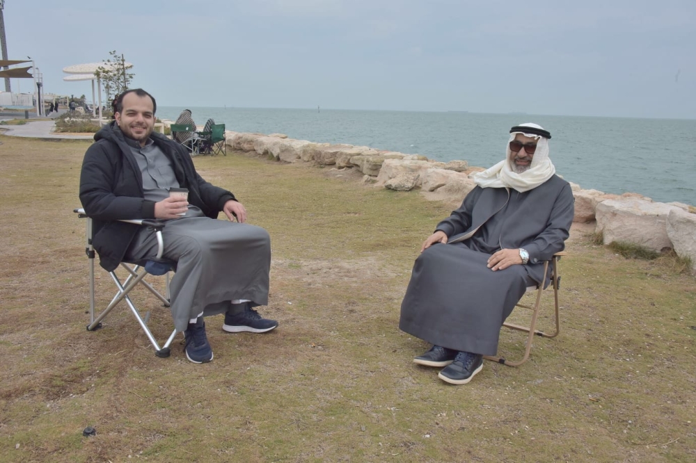  أمطار الشرقية تجذب العوائل إلى الواجهات البحرية