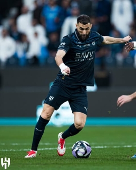 كريم بنزيما لاعب الهلال