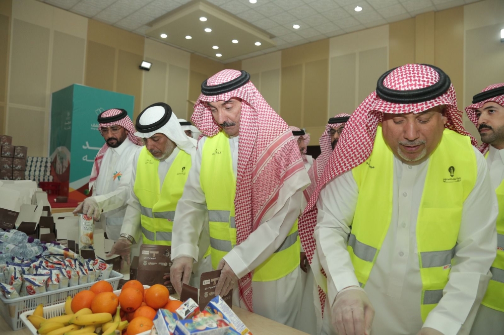 احتفاءً بيوم التأسيس.. 2000 وجبة تسد رمق الصائمين وتؤمن طريقهم بالأحساء