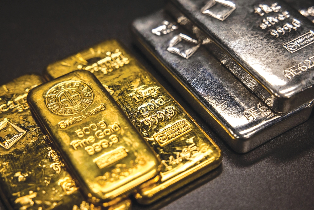 التوترات الجيوسياسية تعيد الذهب إلى مسار الأرقام القياسية