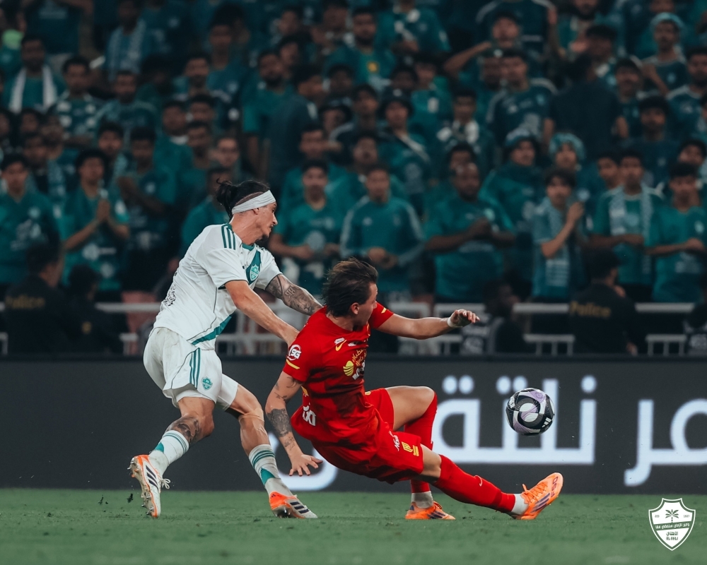 ماذا قدم القادسية والأهلي في دوري روشن؟