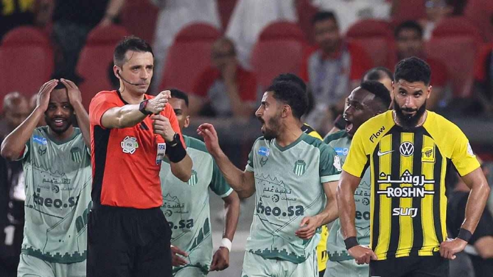 ماذا قدم الرياض والاتحاد في دوري روشن؟