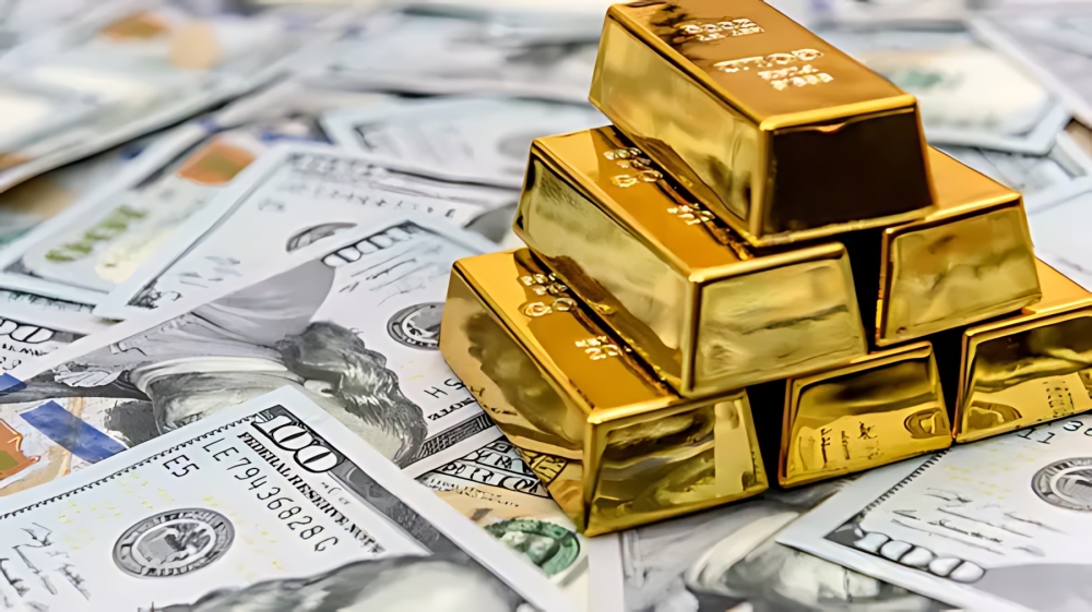الذهب يتراجع 2% مع صعود الدولار واستمرار توترات الشرق الأوسط
