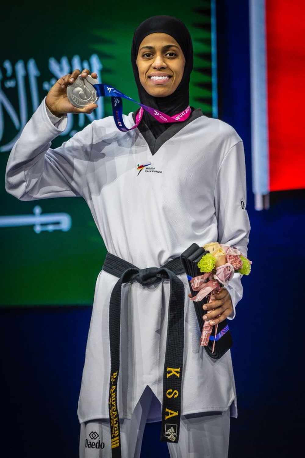 الرياضة النسائية في عهد الرؤية.. من الطموح إلى المنصات