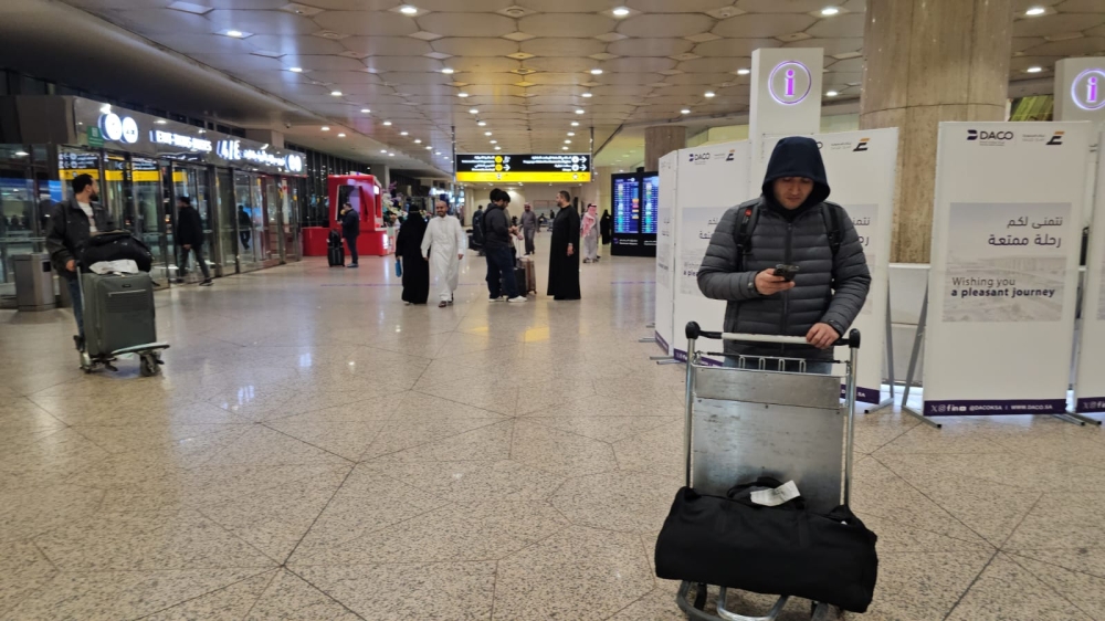عالقون كويتيون في مطارات الشرقية - اليوم