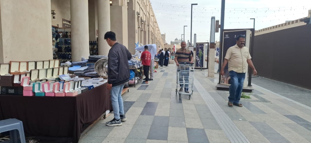 نهار للعمل وليل للتواصل.. هكذا يقضي أهالي الأحساء يومهم الرمضاني - اليوم