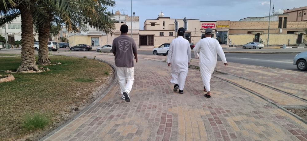 نهار للعمل وليل للتواصل.. هكذا يقضي أهالي الأحساء يومهم الرمضاني - اليوم
