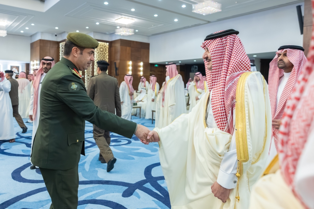 أمير الشرقية يستقبل أهالي المنطقة المهنئين بعيد الفطر المبارك