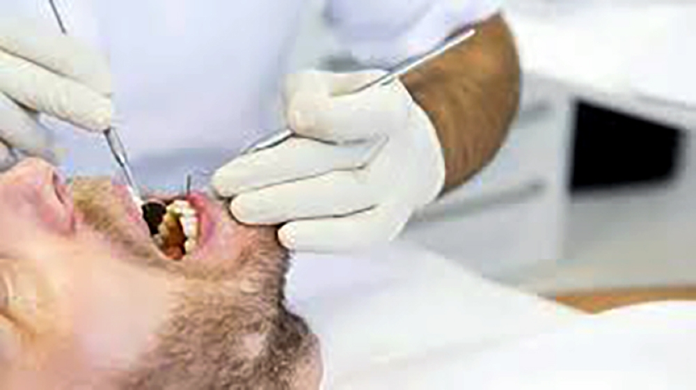 مختصون لـ”اليوم“: إهمال تنظيف الأسنان قبل النوم يهدد الأطفال
