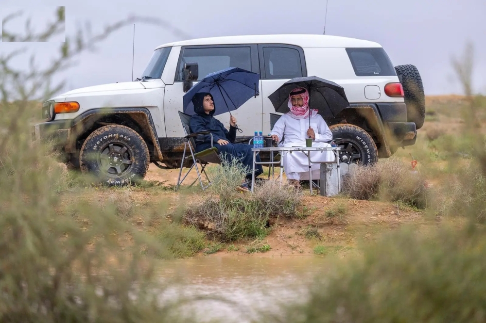 بعد الأمطار.. اعتدال الأجواء يعزز الإقبال على المتنزهات في القصيم