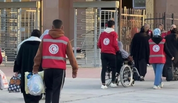 معبر رفح البري يستقبل دفعة جديدة من الفلسطينيين العائدين إلى غزة - وكالات