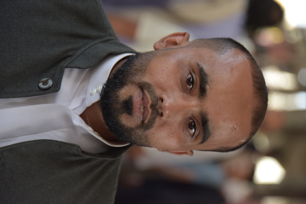 حسين علي..