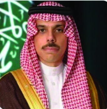 وزير الخارجية يجري اتصالًا هاتفيًا بنظيره الأمريكي - اليوم
