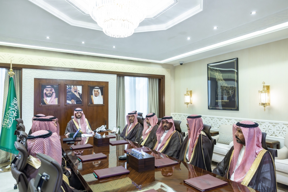 نائب أمير الشرقية يطلع على الخدمات التشغيلية لمطارات الدمام - اليوم 