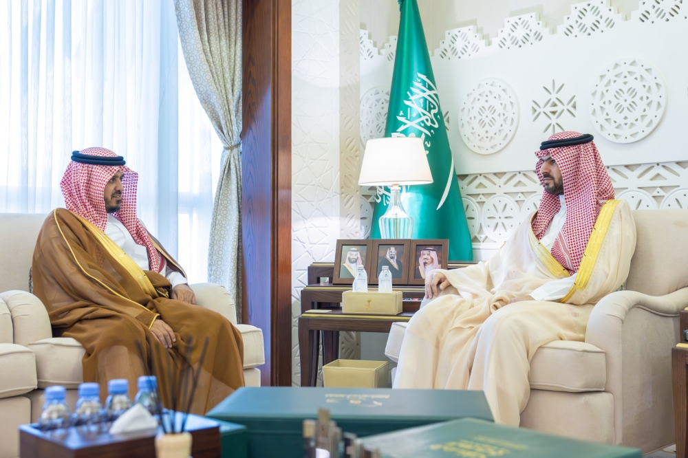 نائب أمير الشرقية يستقبل رئيس وأعضاء مجلس إدارة جمعية الصمان البيئية