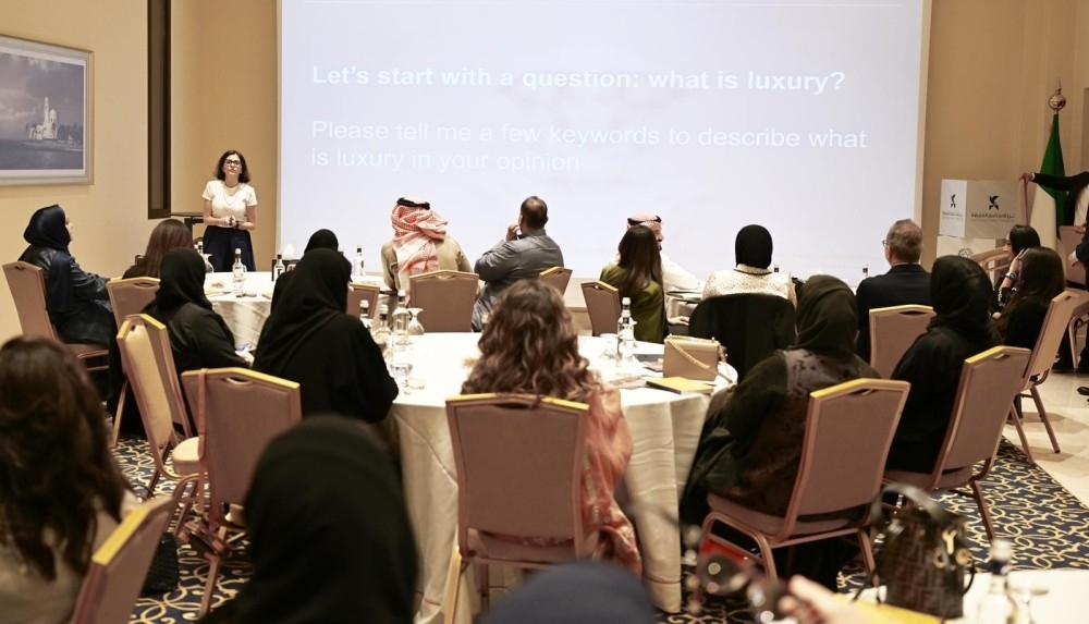 للمرة الأولى.. 'مارانجوني' ينقل الحوار العالمي لتعليم الأزياء إلى جدة