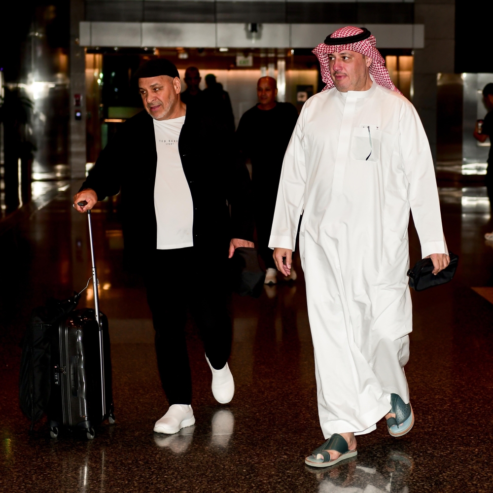 الشباب يصل الدوحة ويبدأ الاستعداد لموقعة زاخو