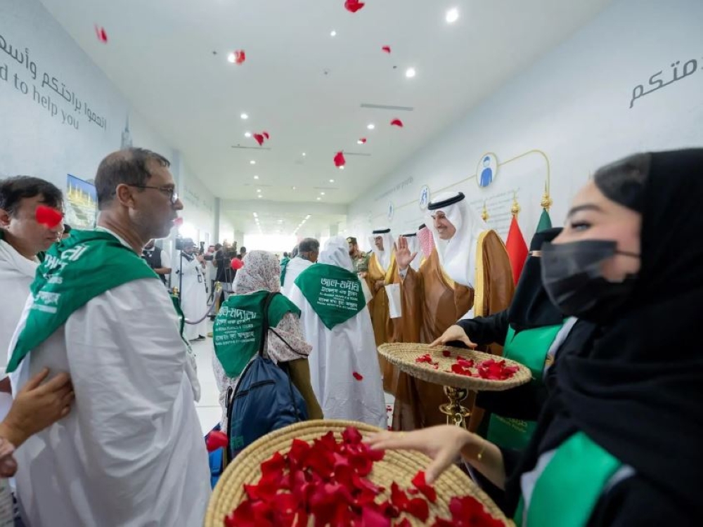 وزير النقل يستقبل أولى رحلات الحجاج عبر مبادرة 