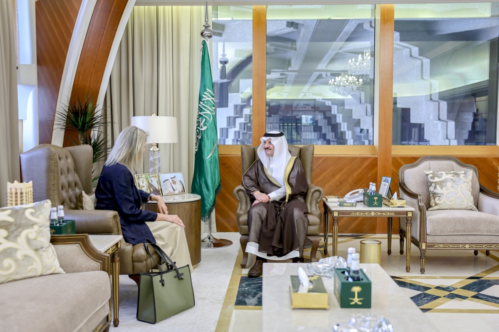 أمير الشرقية يستقبل سفيرة الجمهورية الهيلينية لدى المملكة