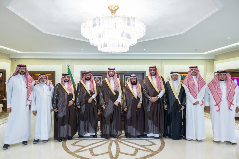 نائب أمير الشرقية يستقبل مدير عام فرع وزارة البيئة والمياه والزراعة بالمنطقة