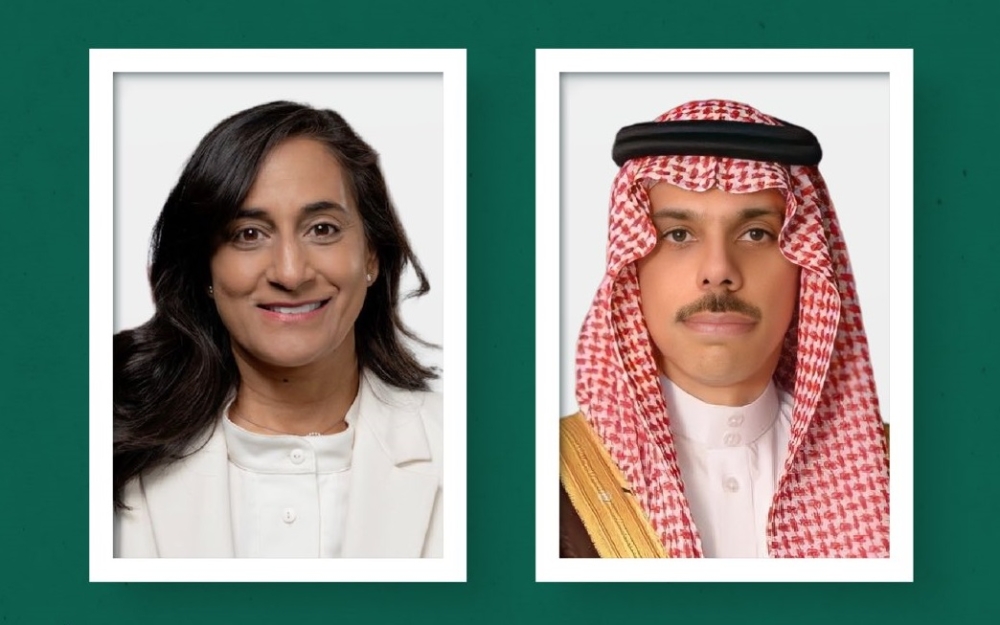 وزير الخارجية يبحث المستجدات في المنطقة مع نظيرته الكندية