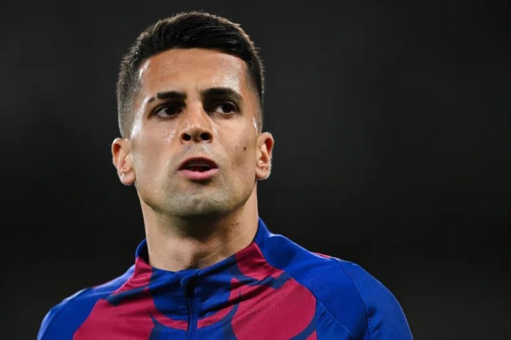 برشلونة يترقب مصير كانسيلو وموقف الهلال 