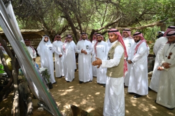قيادات الشرقية ترسم ملامح الاستدامة البيئية من المزرعة النموذجية في القطيف
