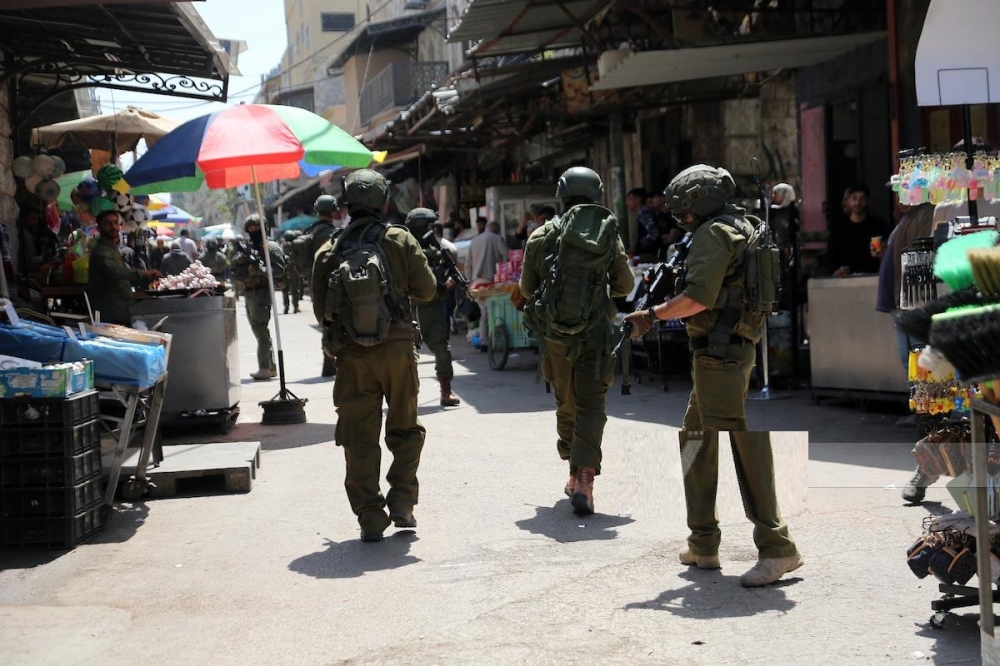 إصابة 7 فلسطينيين برصاص الاحتلال والمستعمرين في الضفة الغربية