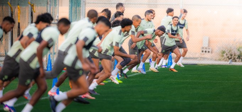 غدًا.. الرياض يتمسك بفرصة البقاء أمام الفتح.. والخسارة تقربه من الهبوط