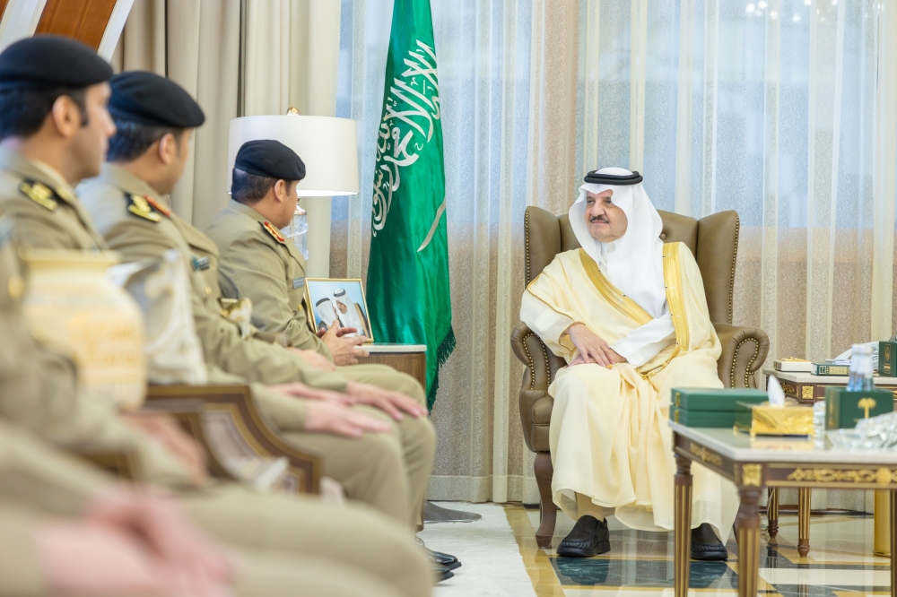 أمير الشرقية يستقبل قائد أمن المنشآت بالمنطقة ويطّلع على أبرز الجهود 