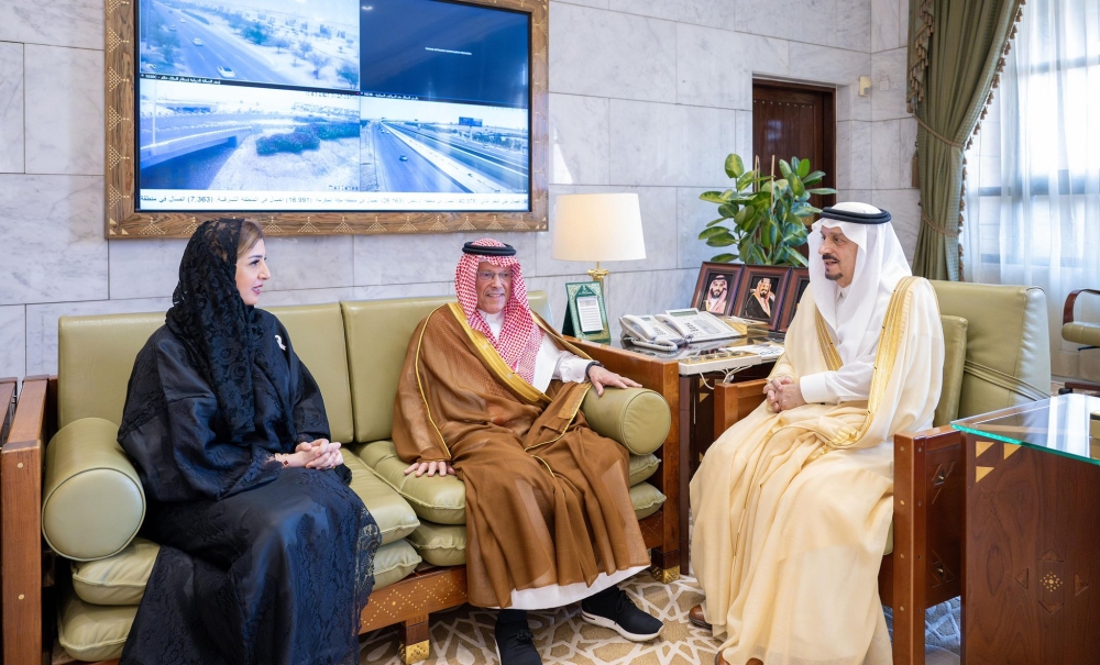 أمير الرياض يدشّن منصّة 