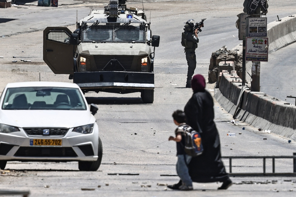 الضفة الغربية.. استشهاد طفل فلسطيني برصاص الاحتلال الإسرائيلي