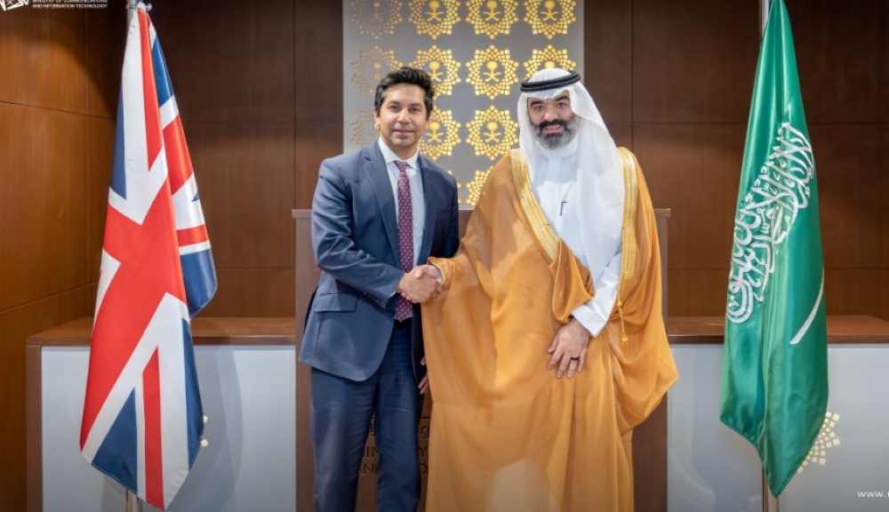 المملكة وبريطانيا تناقشان توسيع الشراكة في مجالات الاقتصاد الرقمي 