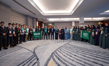  الملحق الثقافي في أمريكا مع المنتخب السعودي في معرض 