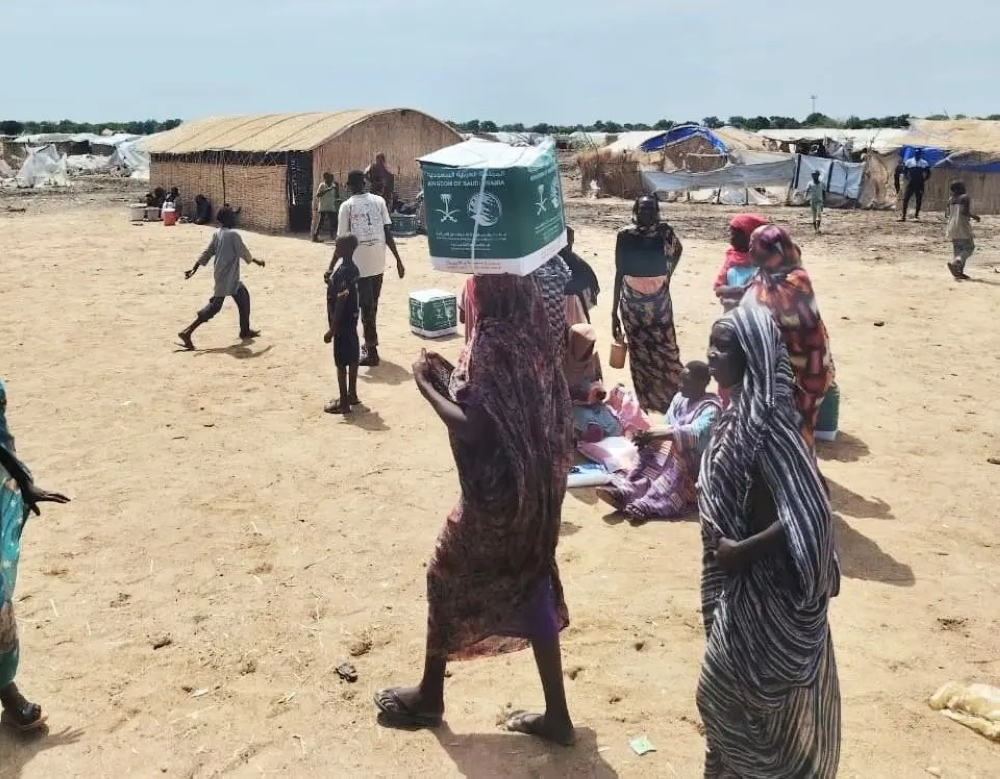 مساعدات سعودية في السودان.. 1.594 سلة غذائية و2000 كرتون تمر