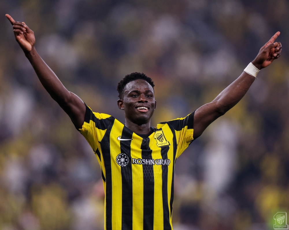 الغموض يحيط بمشاركة روجر فيرنانديز مع الاتحاد أمام القادسية