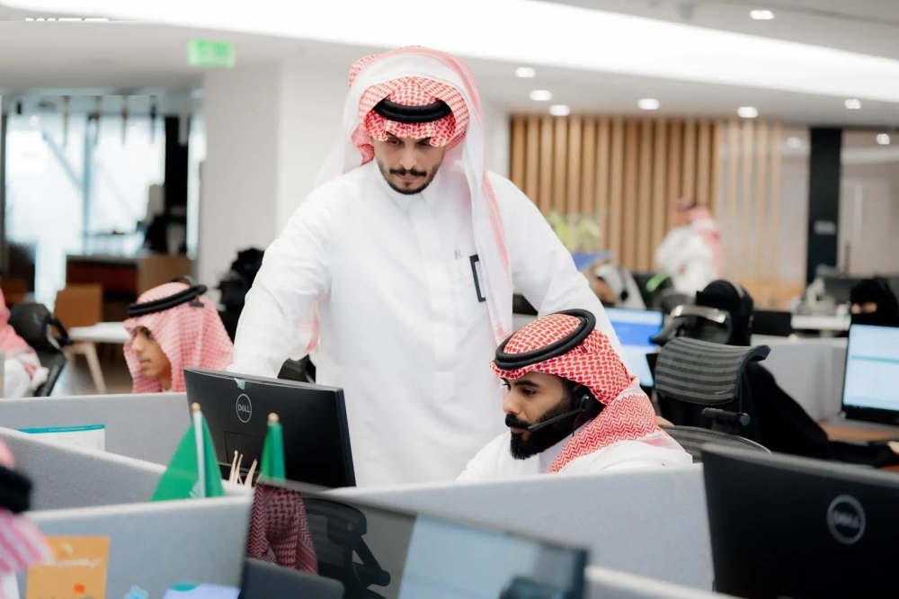 بعدد من اللغات.. "الصحة" تستكمل جاهزية مركز الاتصال 937 لخدمة الحجاج 