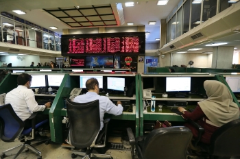 بورصة طهران تعاود التداول بعد إغلاق 80 يومًا - Bloomberg