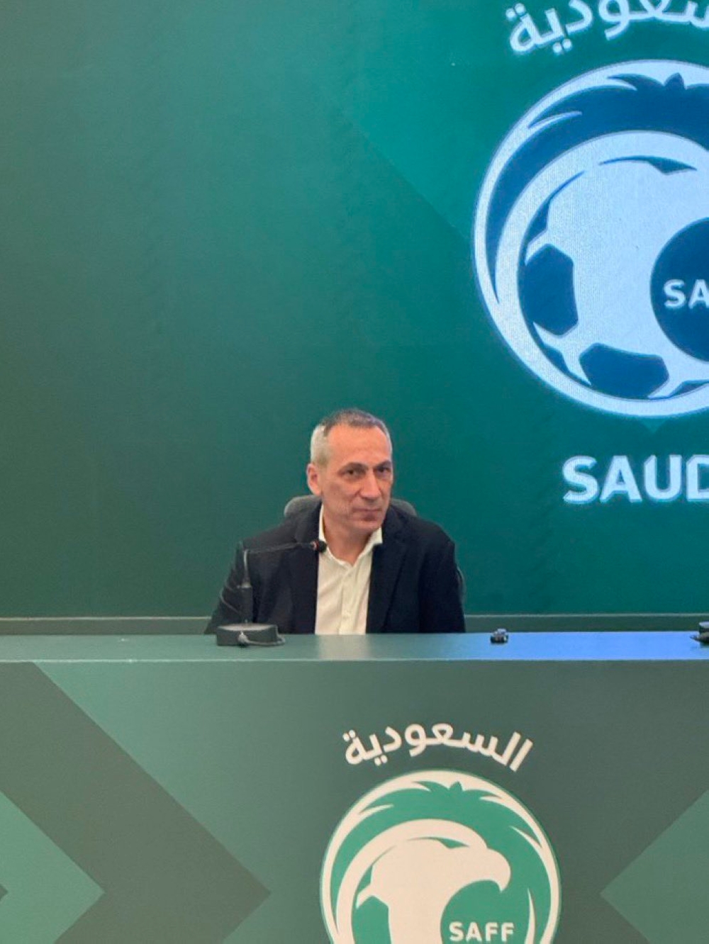 دونيس يكشف سبب استبعاد مراد هوساوي من قائمة الأخضر في كأس العالم2026