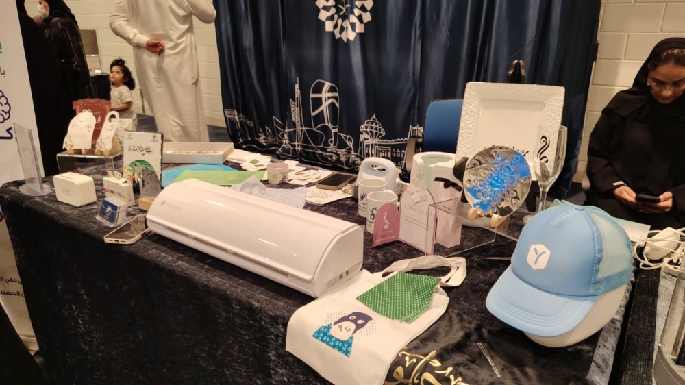 الصم وسوق العمل.. فجوة التوظيف تبدأ بعد التعيين