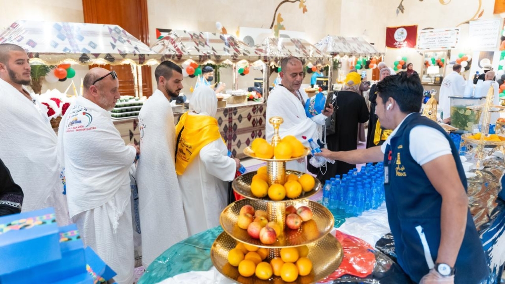 تقديم الخدمات للحجاج خلال موسم الحج - اليوم 