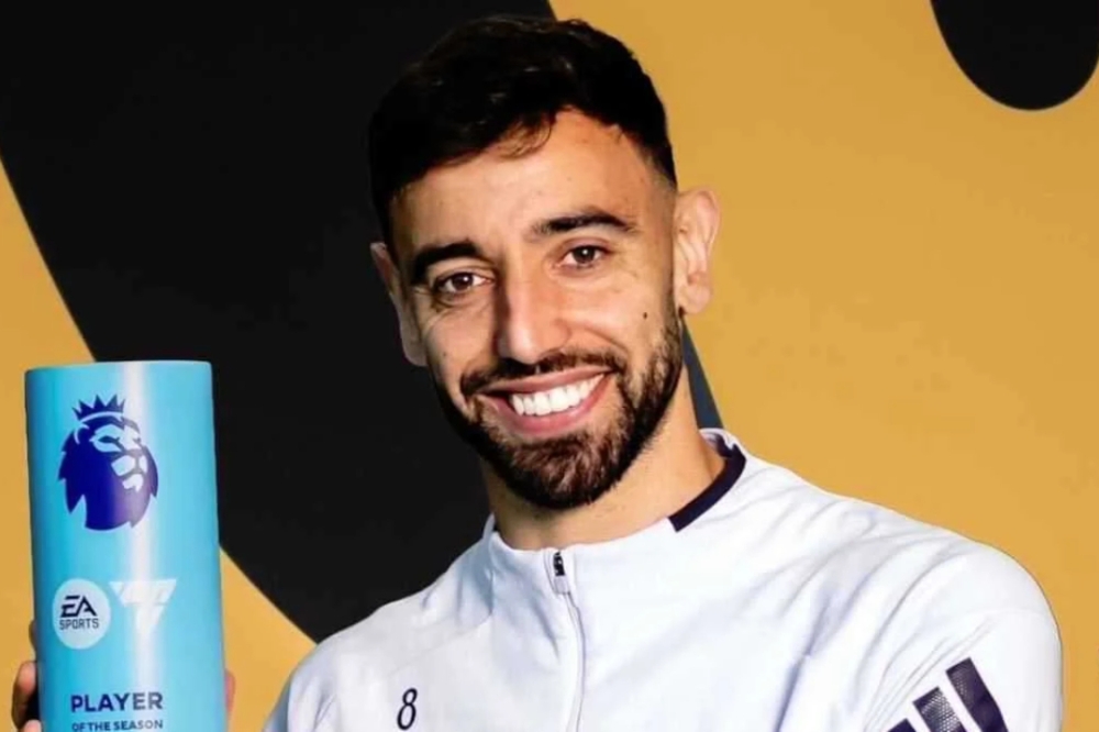برونو فرنانديز أفضل لاعب للموسم في الدوري الإنجليزي 