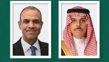 وزير الخارجية ونظيره المصري يبحثان مستجدات الأوضاع واستمرار التنسيق