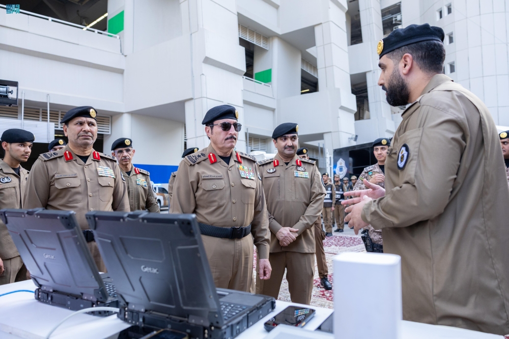 صور| مدير الأمن العام يتفقد سير الخطط الميدانية في المشاعر المقدسة