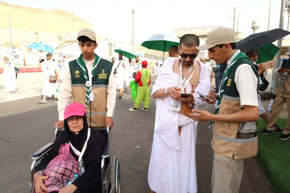 كشافة الوطن يصنعون في يوم التروية حكايات إنسانية لا تنسى 