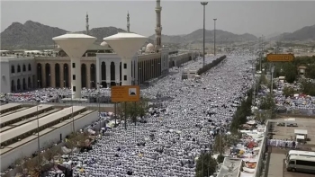 ترجمة خطبة عرفة لهذا العام ستُبث بـ 50 لغة - واس