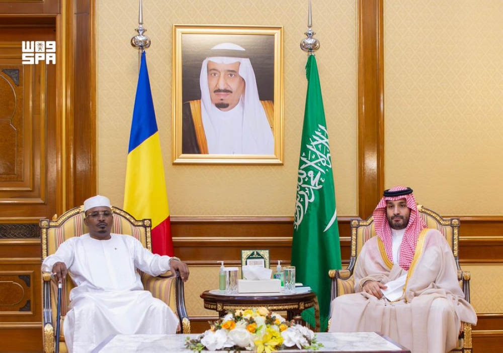 ولي العهد يلتقي رئيس جمهورية تشاد 