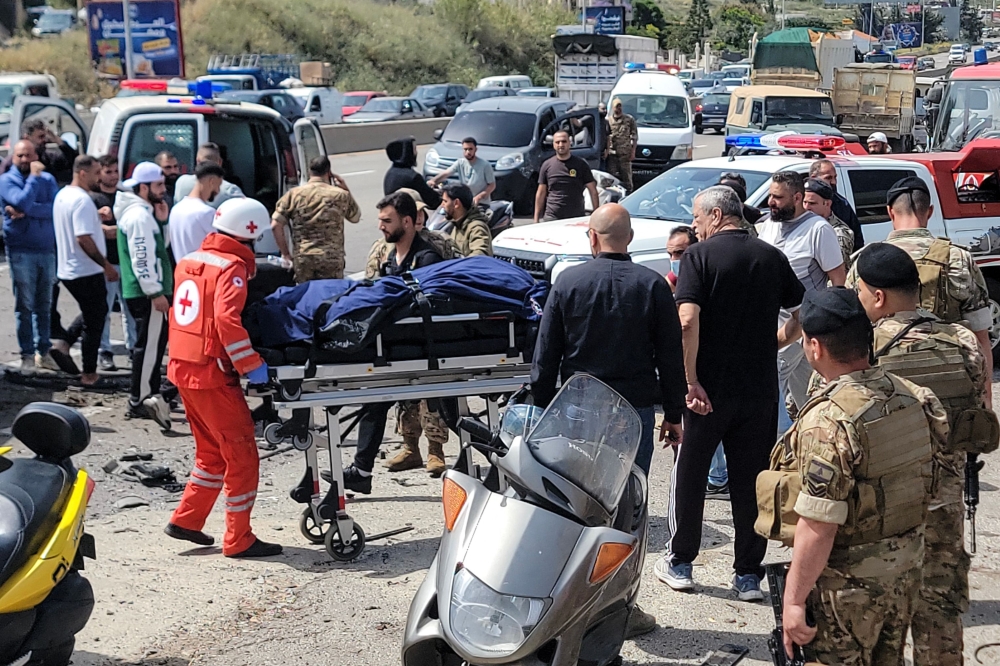 بينهم مسعف.. مقتل 11 شخصًا في غارات الاحتلال على جنوب لبنان